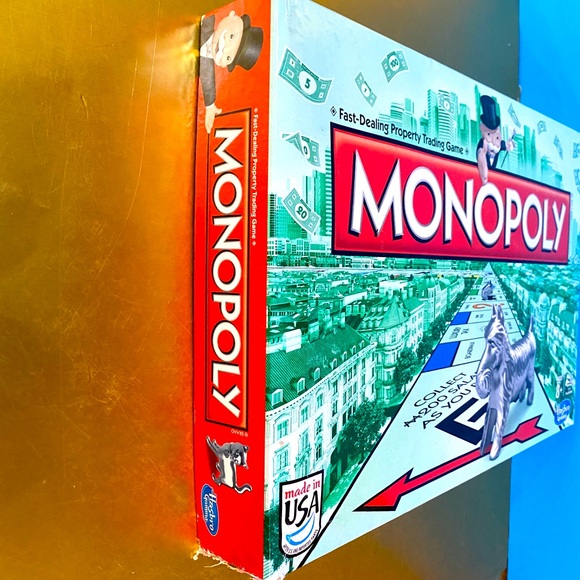 MONOPOLY GAME VTG 2013 CLASSIC CAT TOKEN INCLUDED GAME IS COMPLETE, SEALED CARDS - Picture 14 of 16